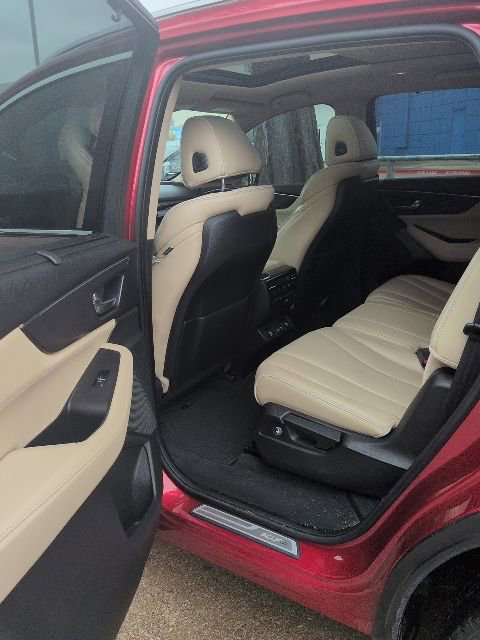 Used 2023 Acura MDX SH-AWD w/ Advance Package image 8