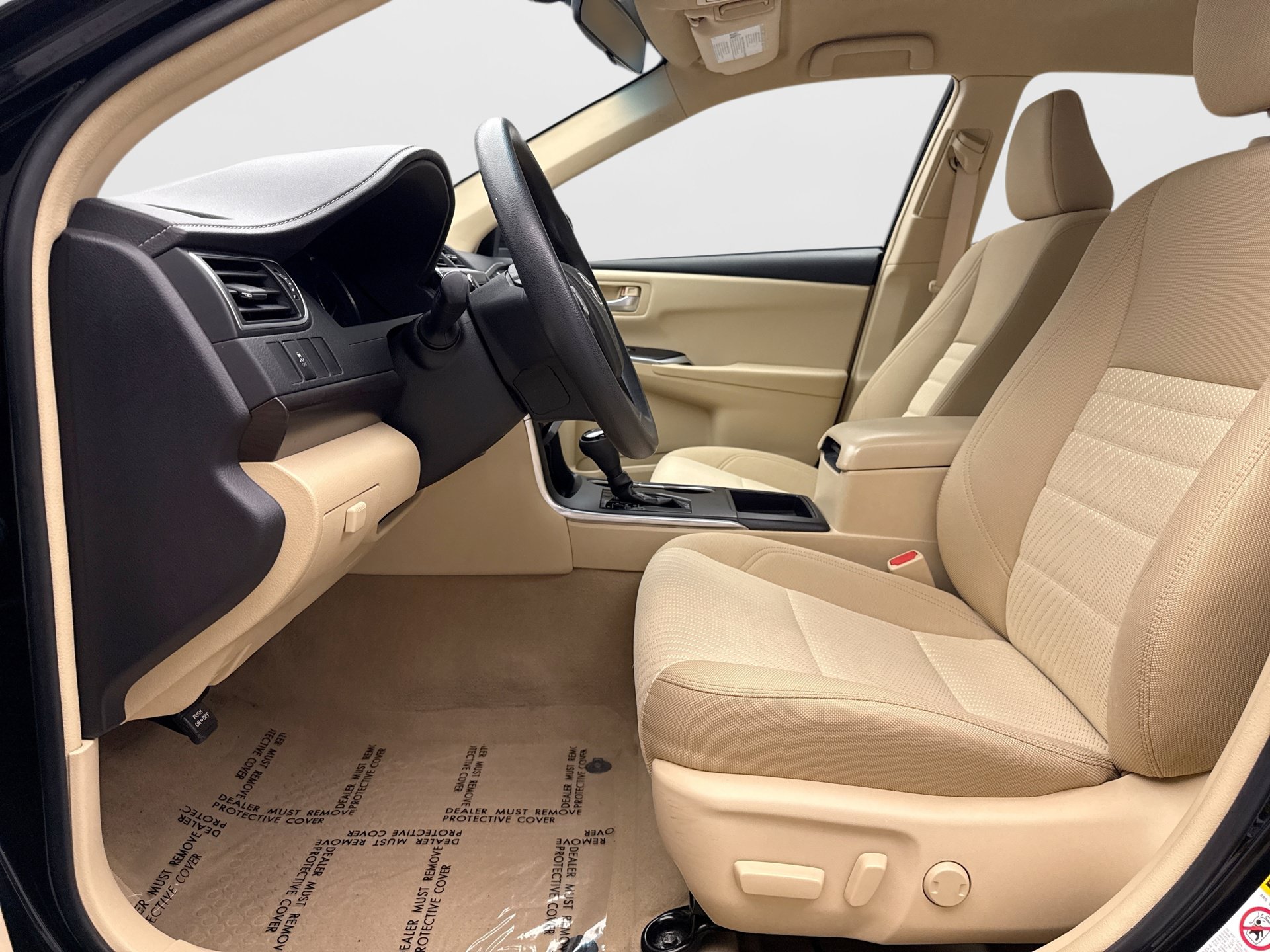 Used 2017 Toyota Camry LE FWD image 11
