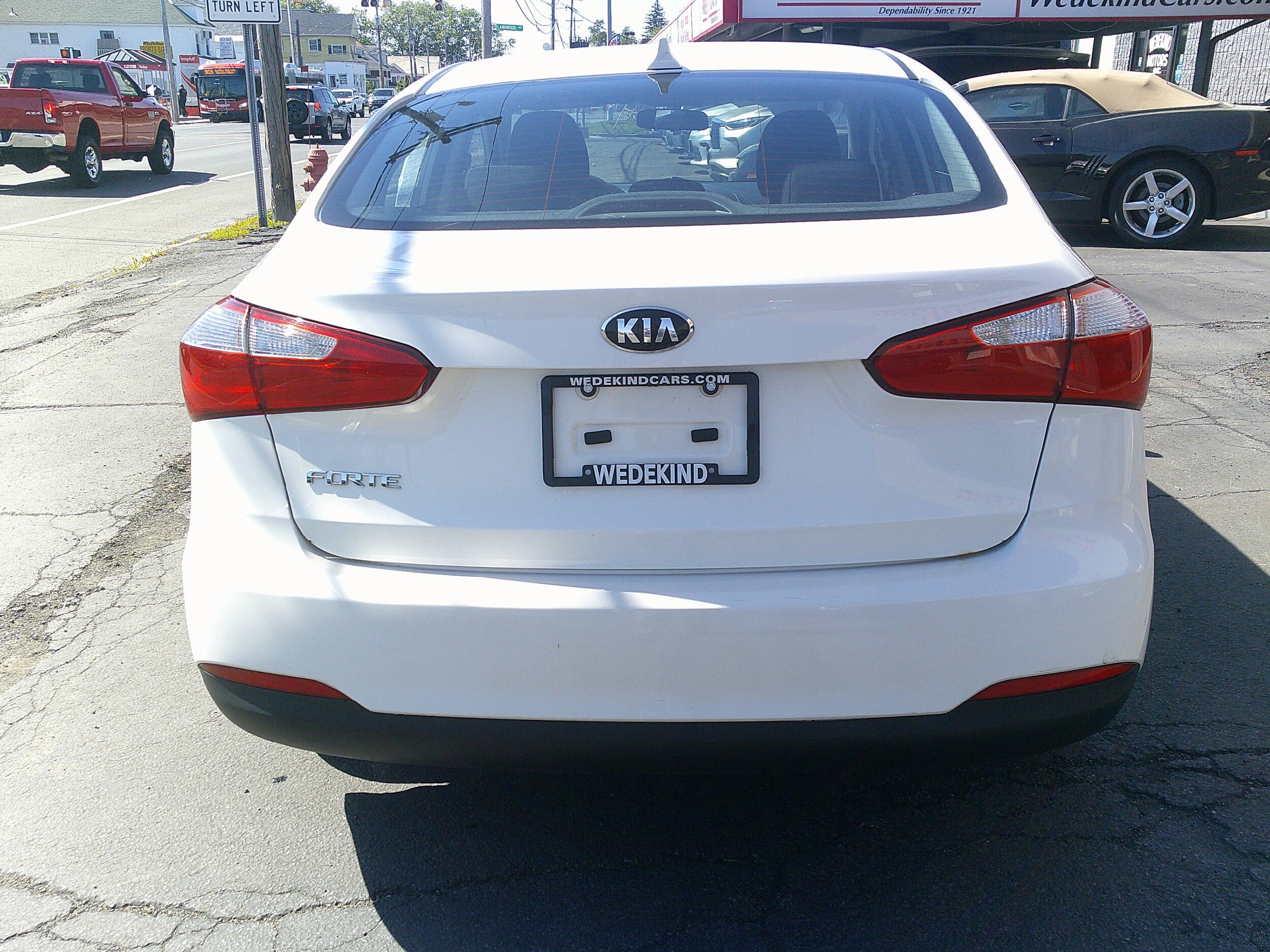 Used 2016 Kia Forte LX FWD image 8
