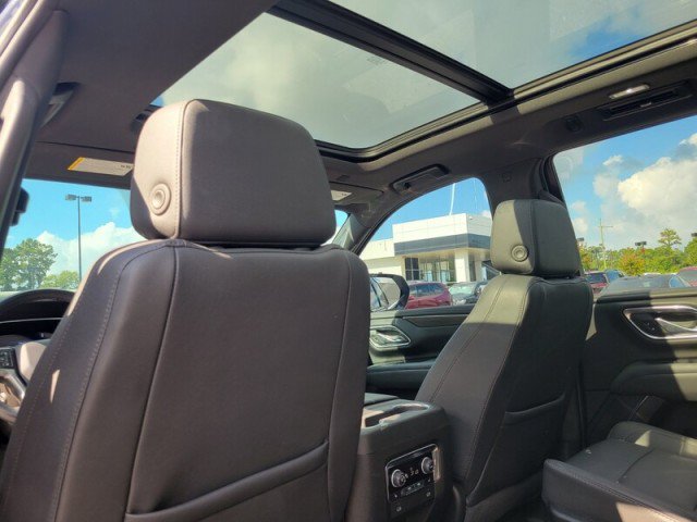 Used 2024 Chevrolet Tahoe LT w/ Luxury Package RWD image 18