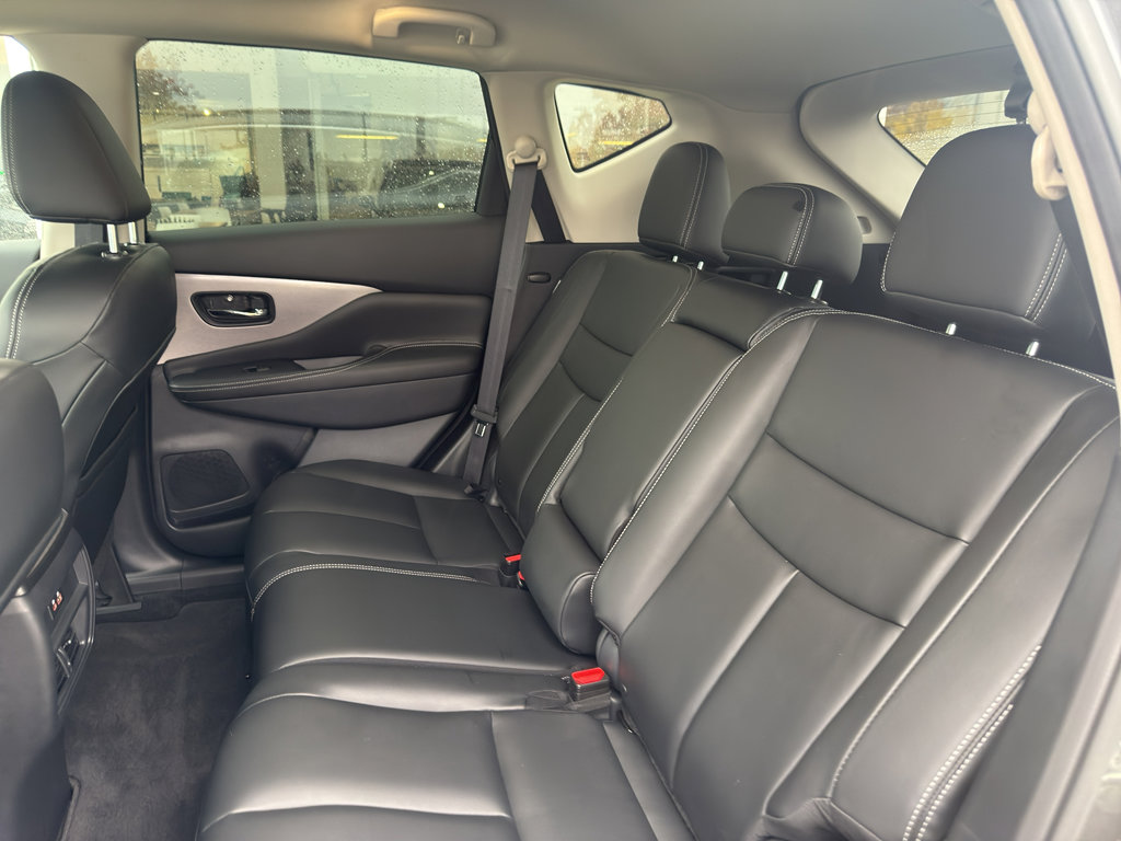 Used 2023 Nissan Murano SV image 13