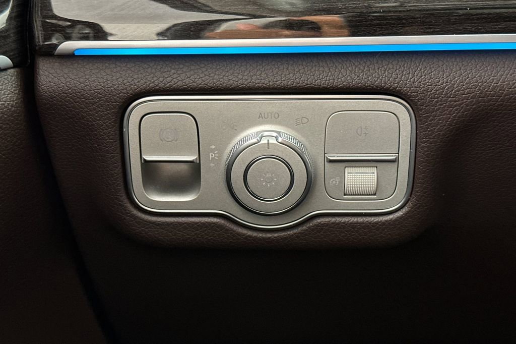 Certified 2023 Mercedes-Benz GLS 450 4MATIC image 32