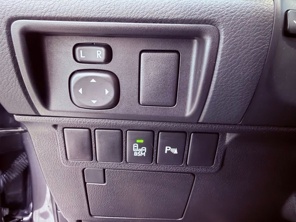 Used 2014 Lexus ES 350 w/ Premium Package image 20