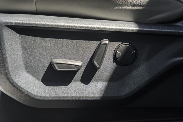 Used 2025 Ford Expedition Active image 50