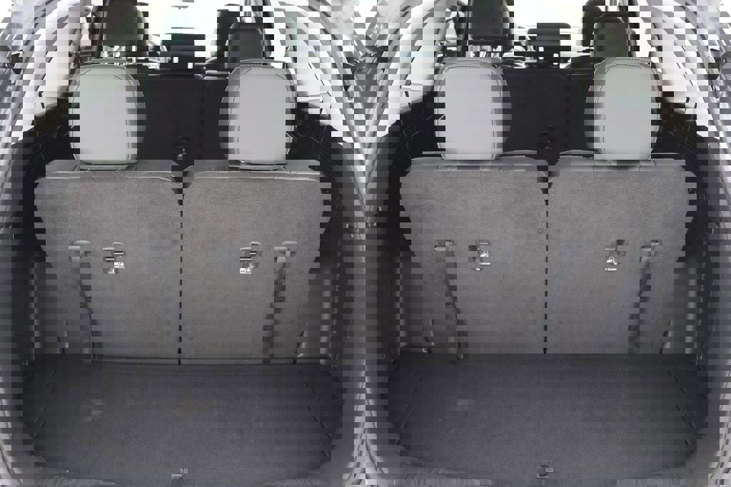 Used 2024 Kia Sorento S image 31