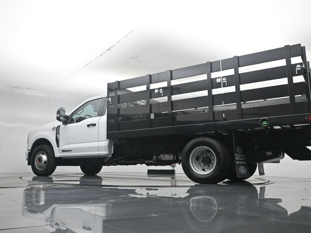 New 2026 Ford F350 XL w/ XL Chrome Package RWD image 3