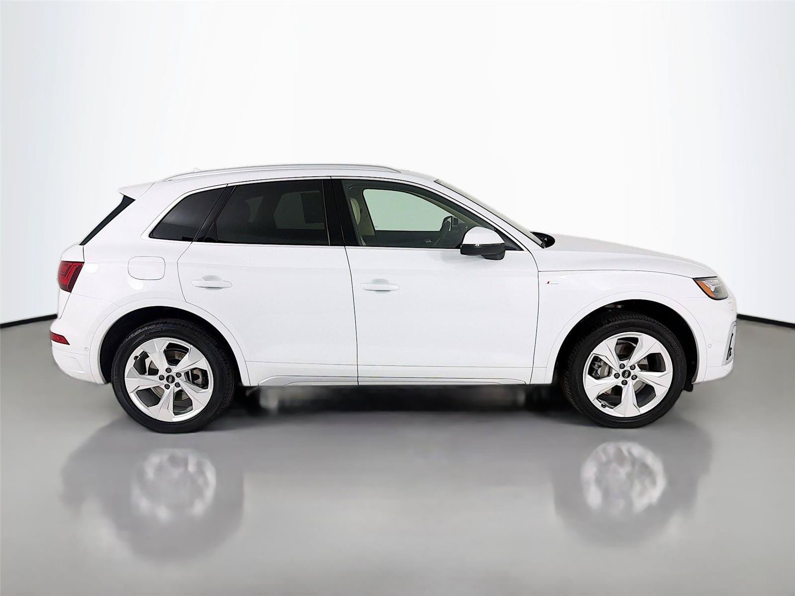 Used 2022 Audi Q5 2.0T Prestige w/ Prestige Package AWD/4WD image 28