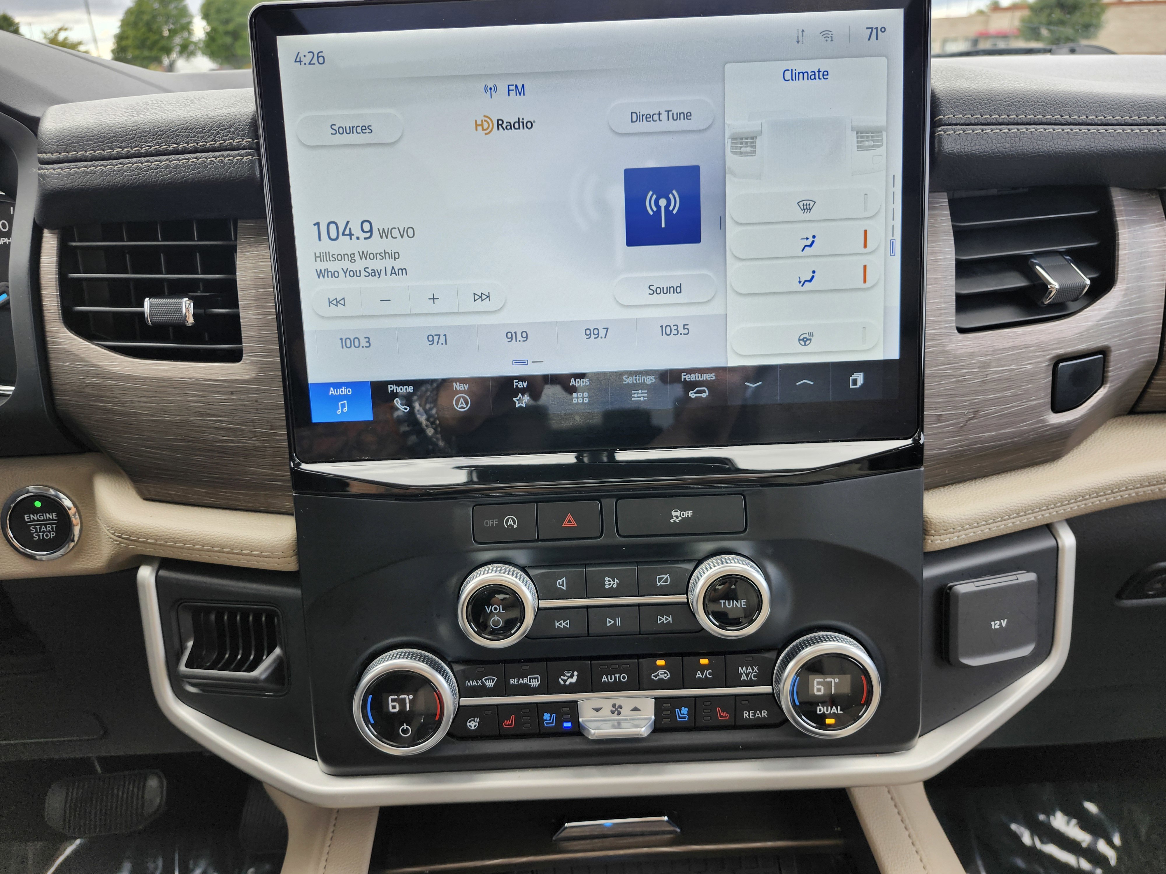 Used 2024 Ford Expedition Limited image 23