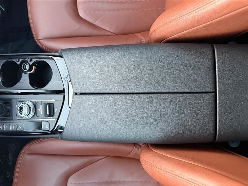 Used 2020 Maserati Levante image 39