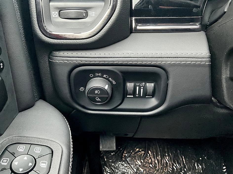 New 2026 RAM 3500 Limited image 16