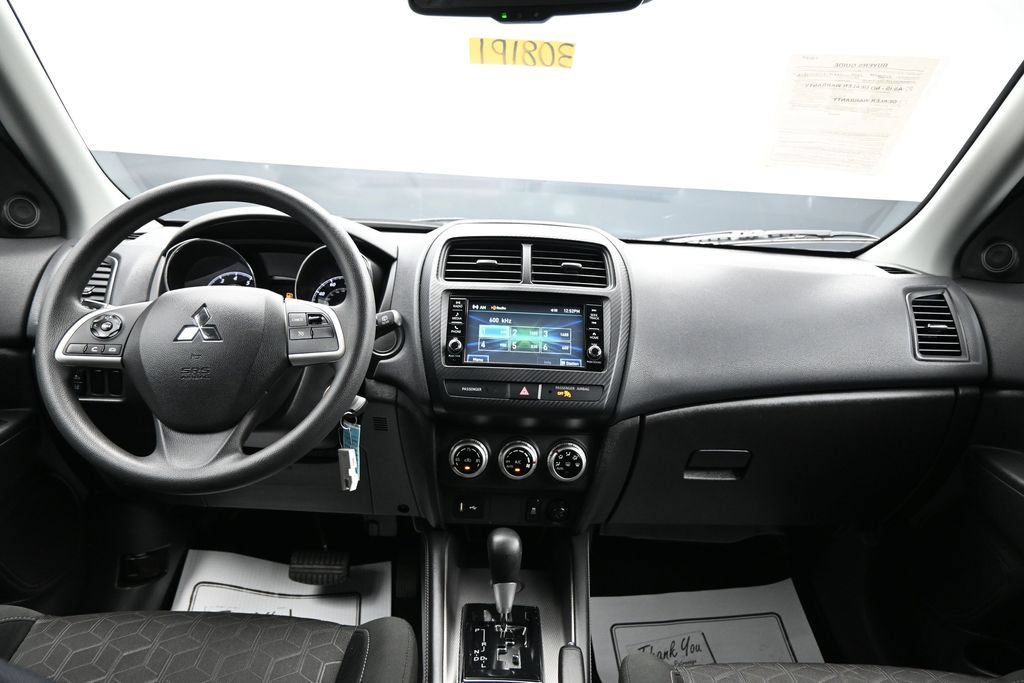 Used 2022 Mitsubishi Outlander Sport ES FWD image 12