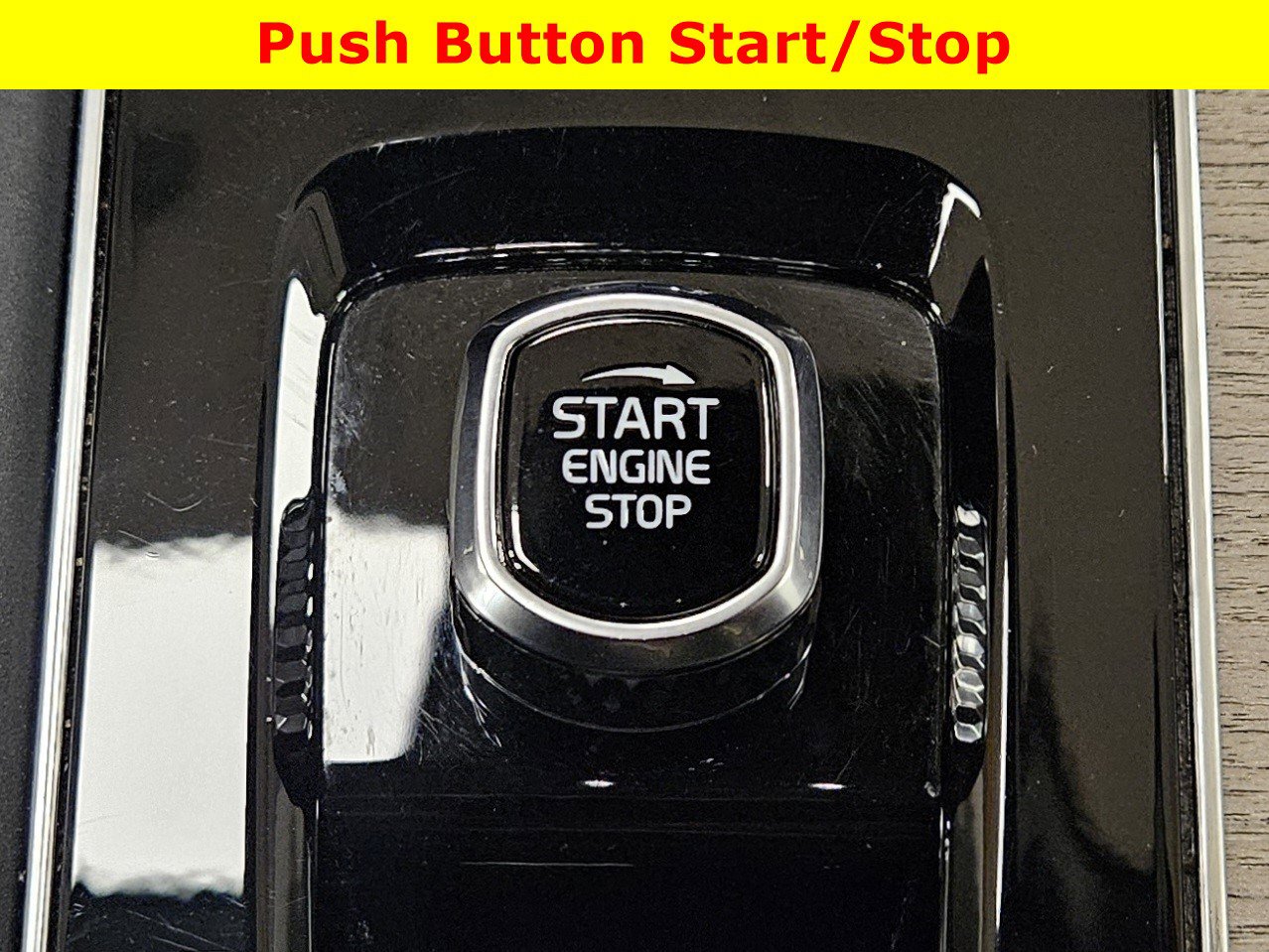 Used 2025 Volvo XC90 B6 Plus image 29