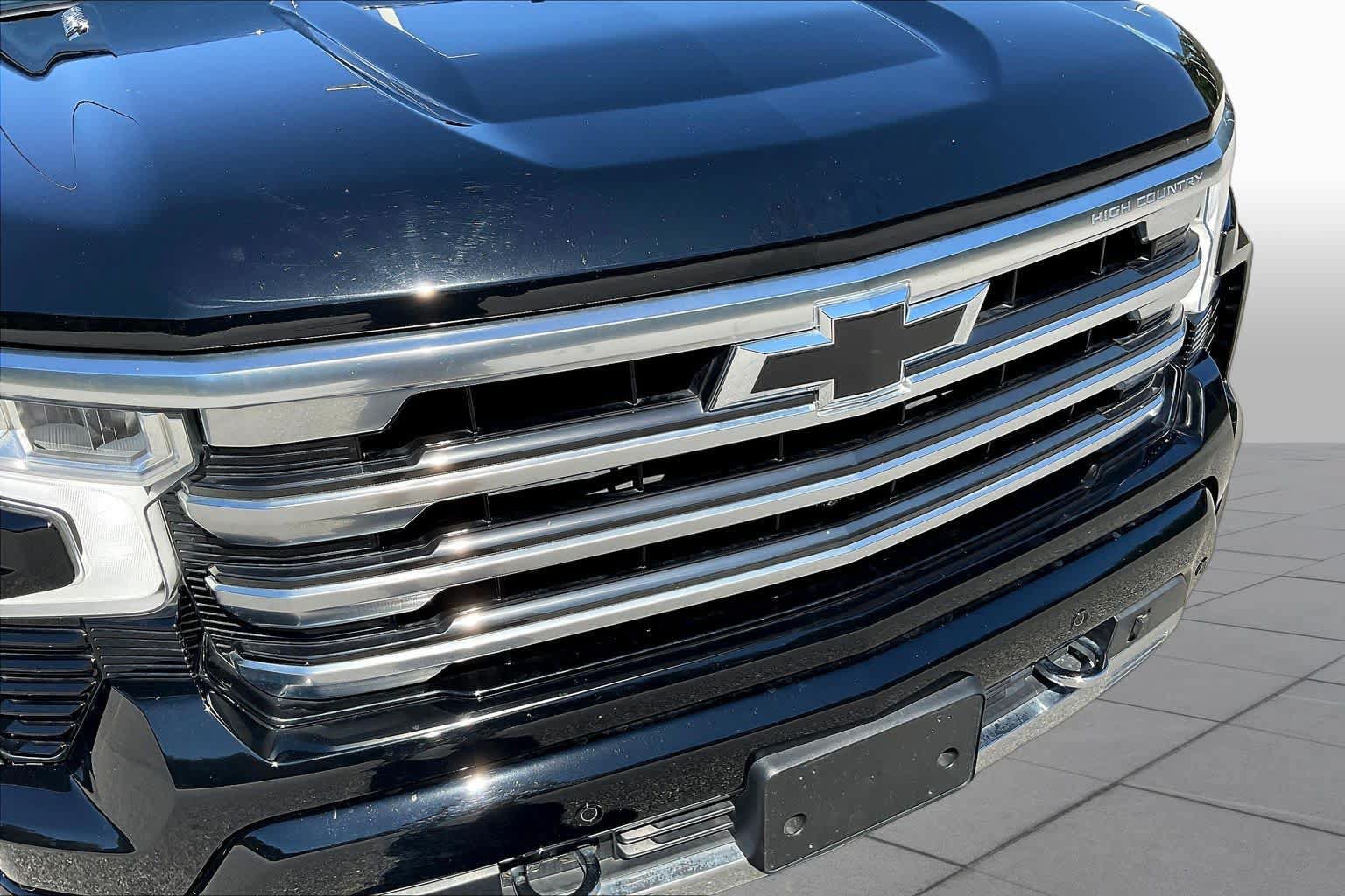 Used 2023 Chevrolet Silverado 1500 High Country w/ High Country Premium Package AWD/4WD image 59