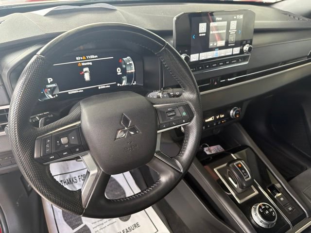 Used 2023 Mitsubishi Outlander SE Black Edition FWD image 24