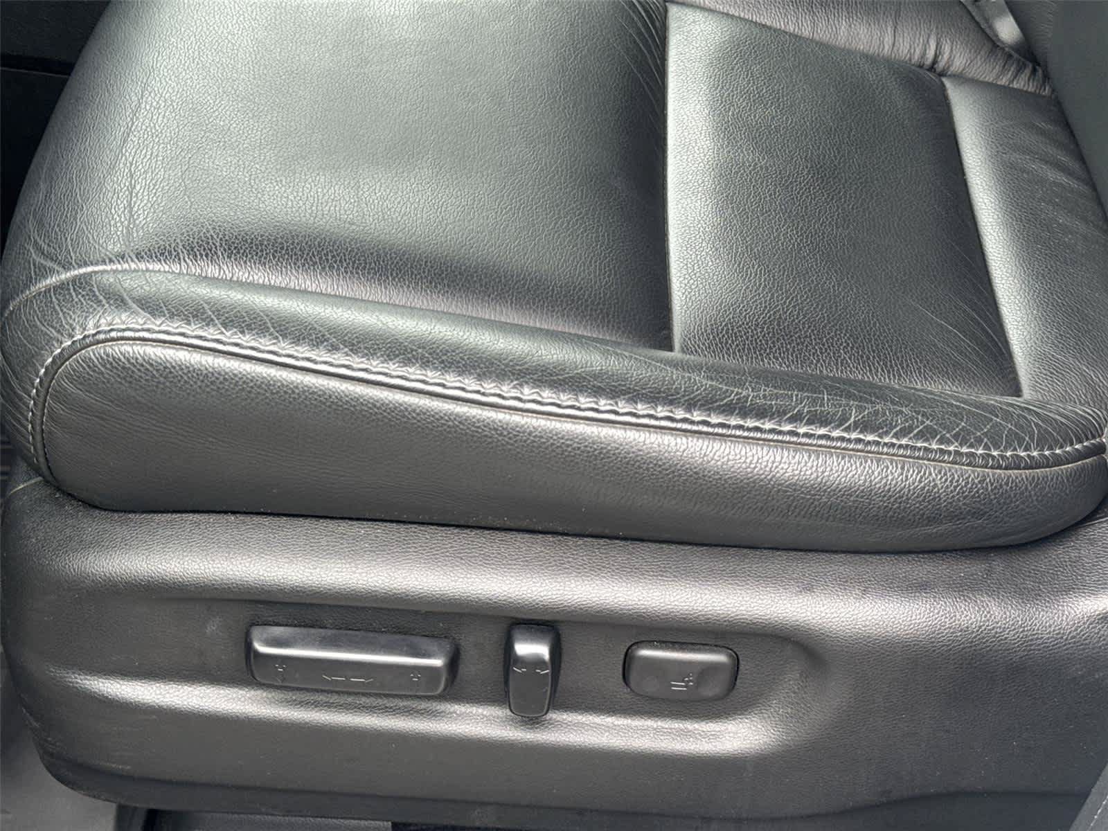 Used 2019 Honda Pilot Touring image 13