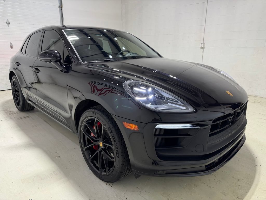 Used 2025 Porsche Macan GTS AWD/4WD image 3