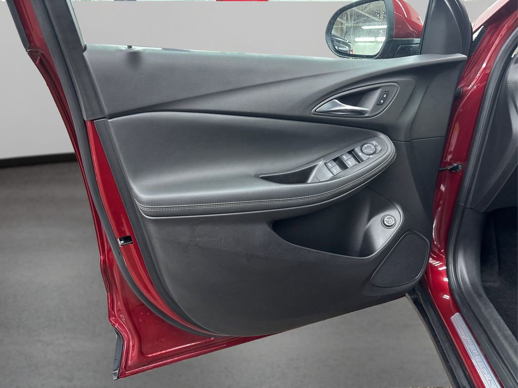 Used 2023 Buick Encore GX Select image 23