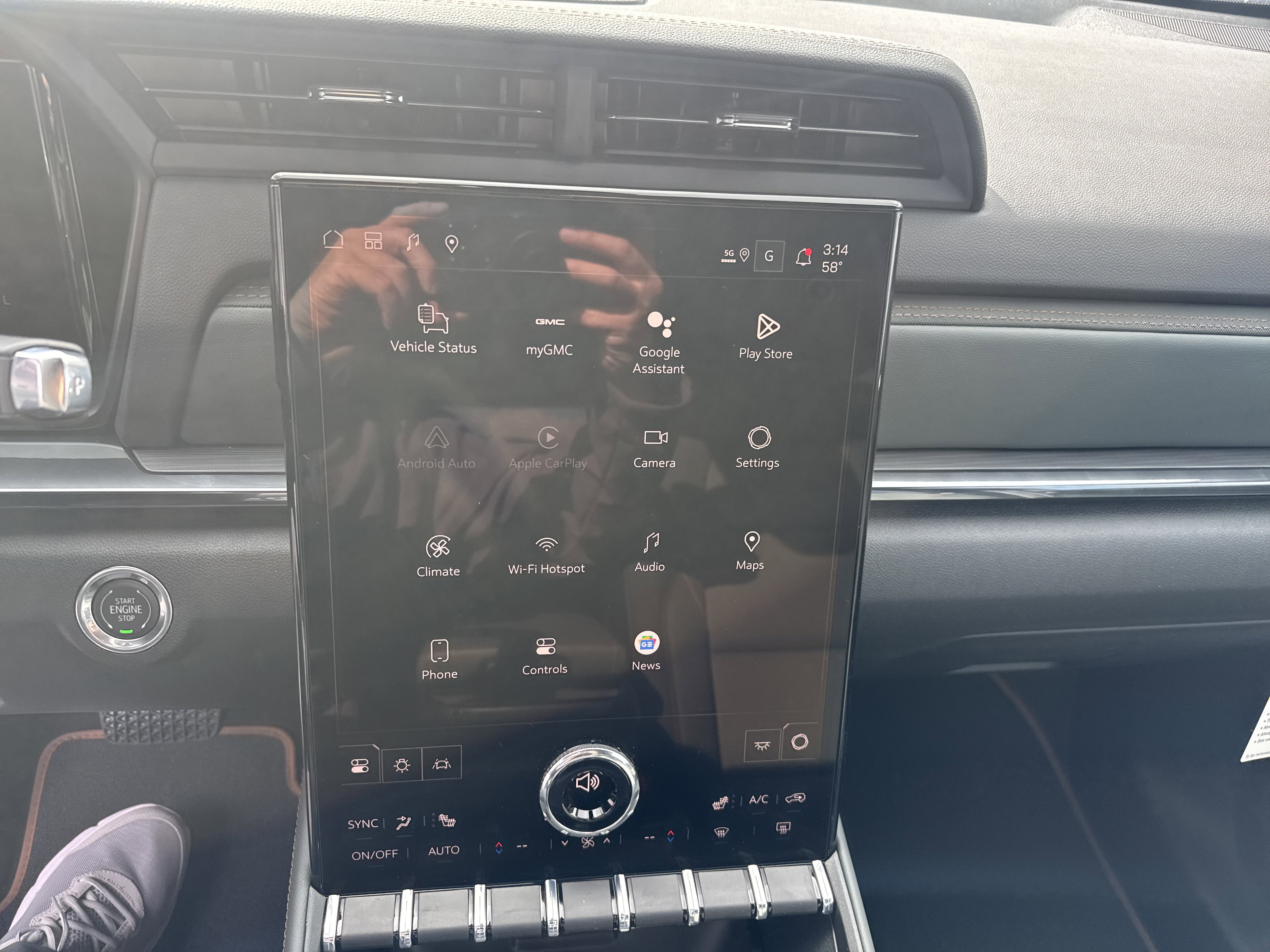 New 2026 GMC Terrain AT4 w/ Technology Package II image 24