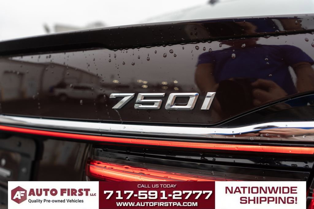 Used 2020 BMW 750i xDrive w/ Autobahn Package image 35