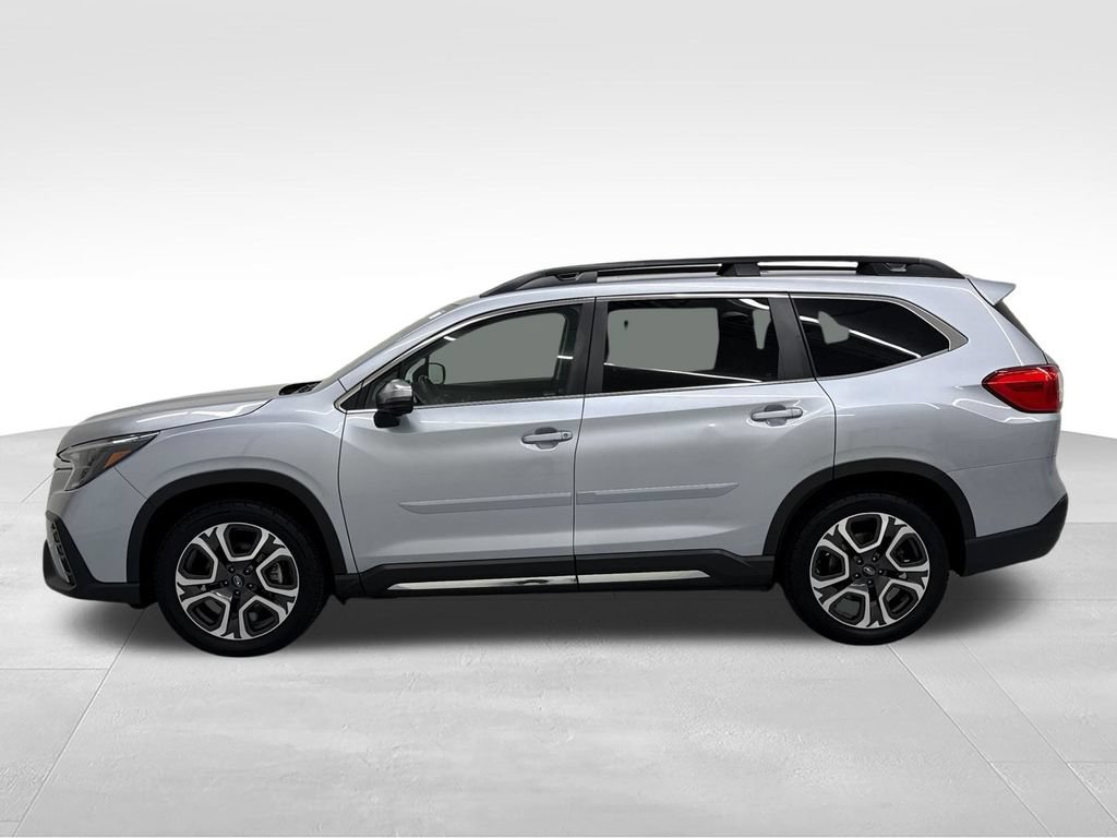 Used 2023 Subaru Ascent Limited w/ Technology Package AWD/4WD image 4