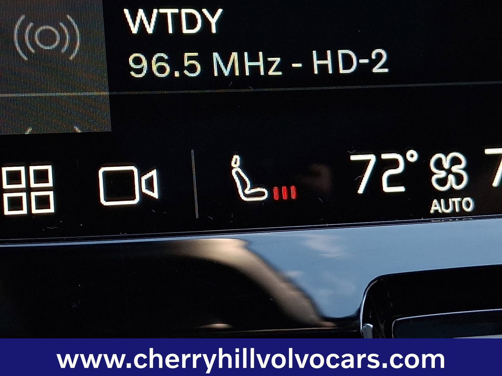 Certified 2025 Volvo XC60 B5 Plus image 26