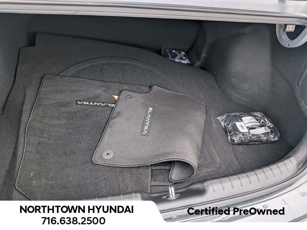 Used 2023 Hyundai Elantra SEL image 32