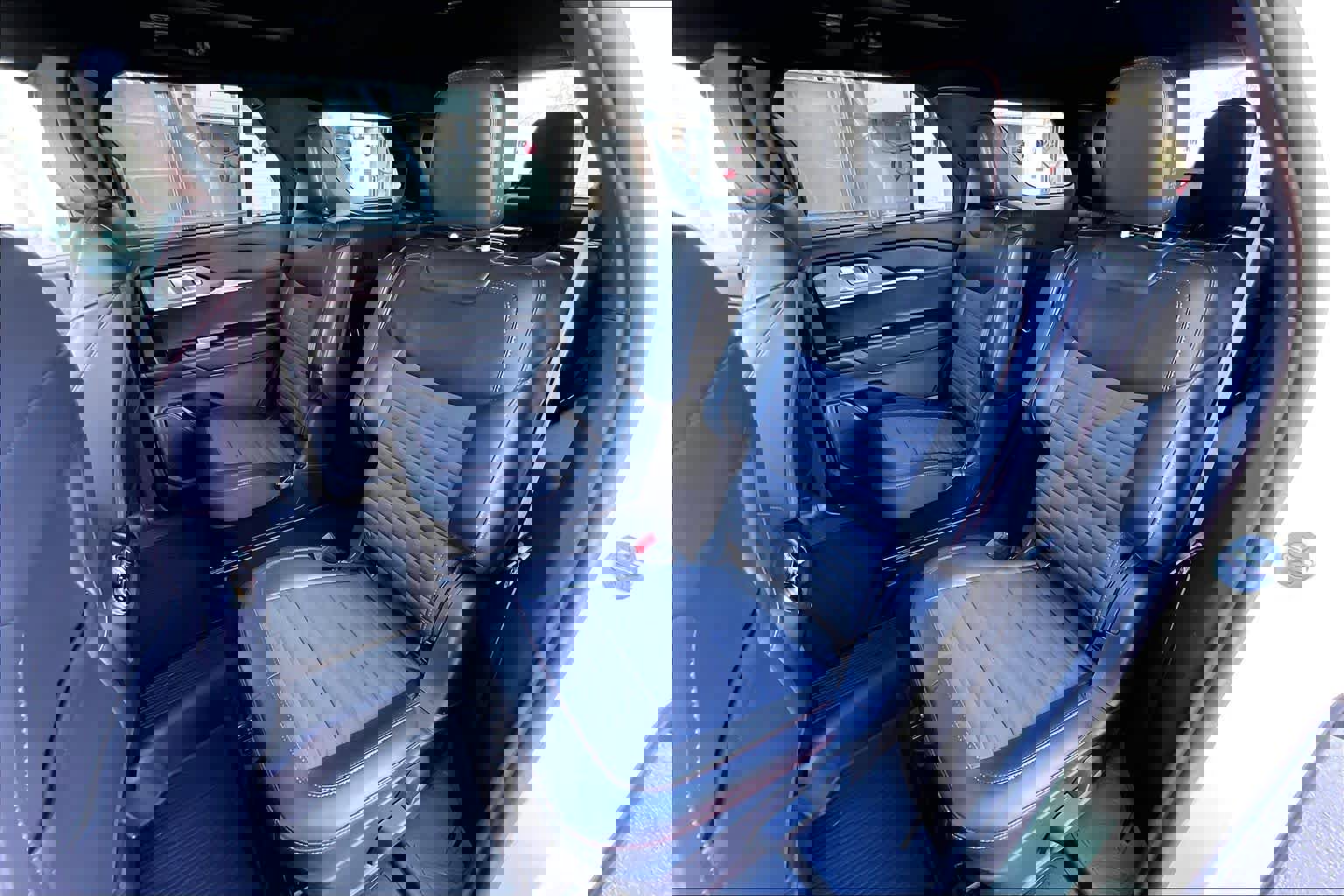 Used 2025 Ford Explorer ST-Line w/ Premium Package image 25