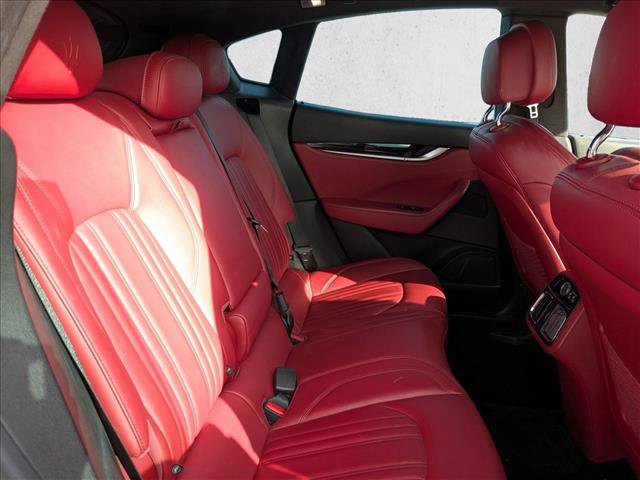 Used 2017 Maserati Levante image 16