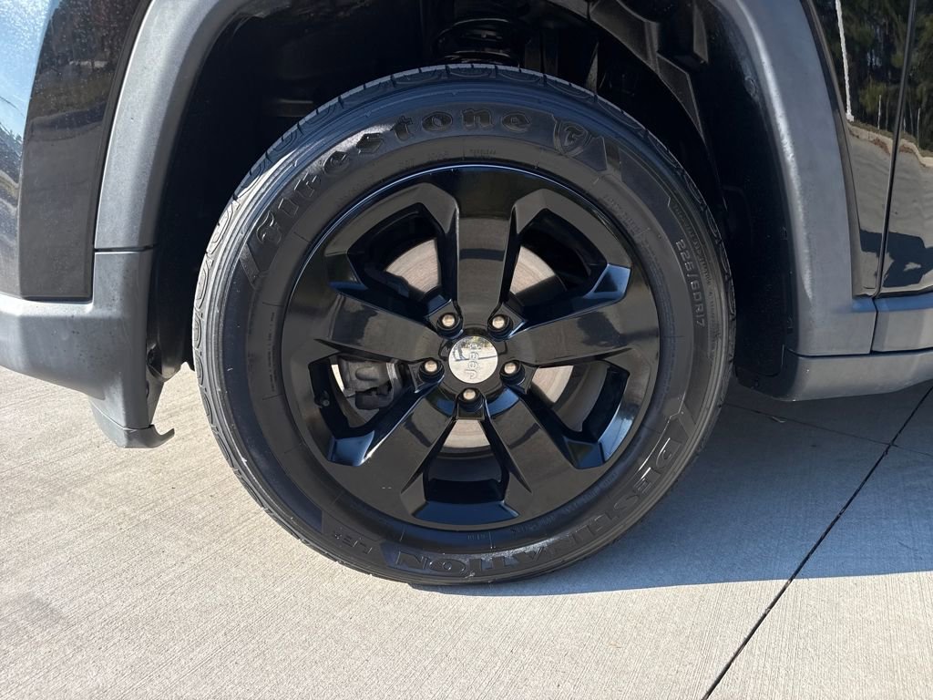 Used 2019 Jeep Compass Latitude image 11