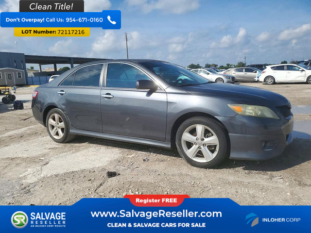 Used 2011 Toyota Camry SE FWD image 5