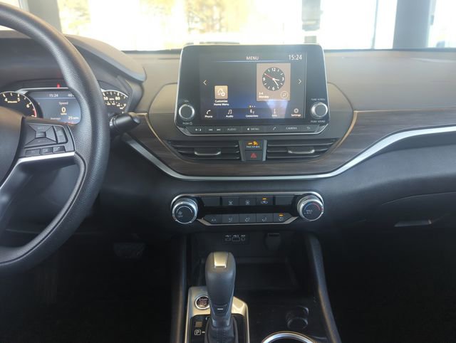 Used 2024 Nissan Altima 2.5 SV image 22