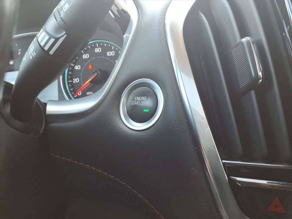 Used 2021 Chevrolet Traverse LT w/ LT Premium Package image 25