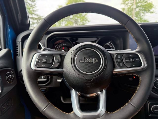Used 2024 Jeep Wrangler Unlimited Sahara AWD/4WD image 23