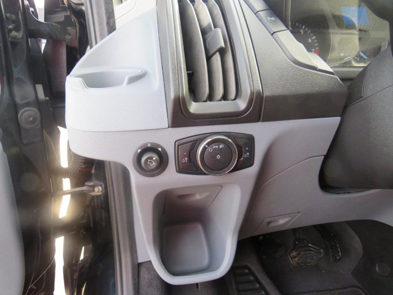 Used 2018 Ford Transit 150 XL RWD image 13