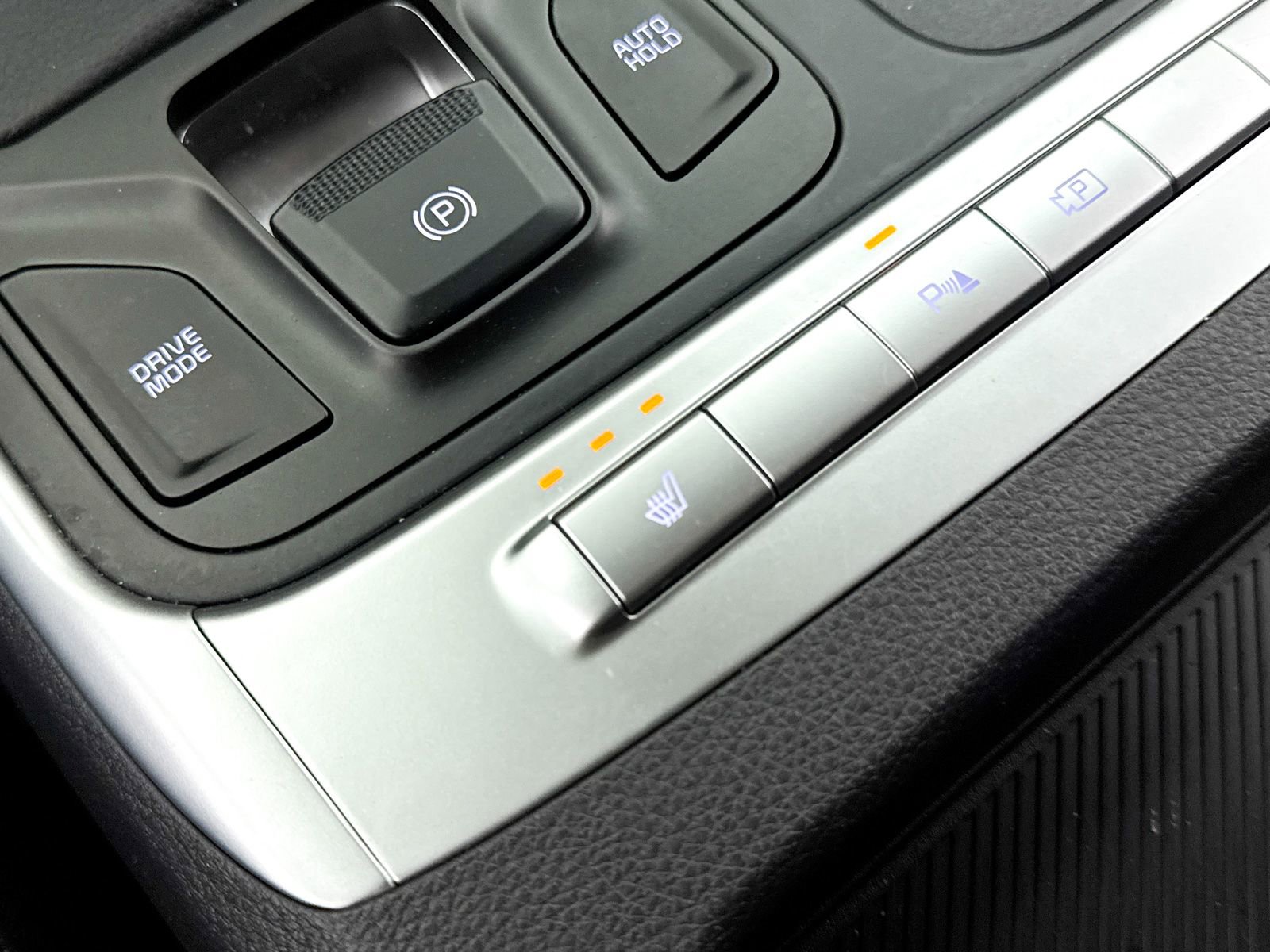 Used 2026 Kia Carnival FWD image 28