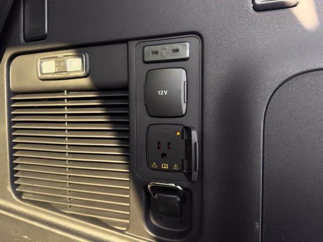 New 2025 Ford Expedition Active image 40