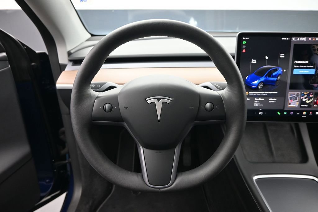 Used 2023 Tesla Model Y AWD image 26