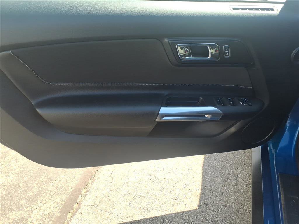 Used 2017 Ford Mustang Convertible image 11