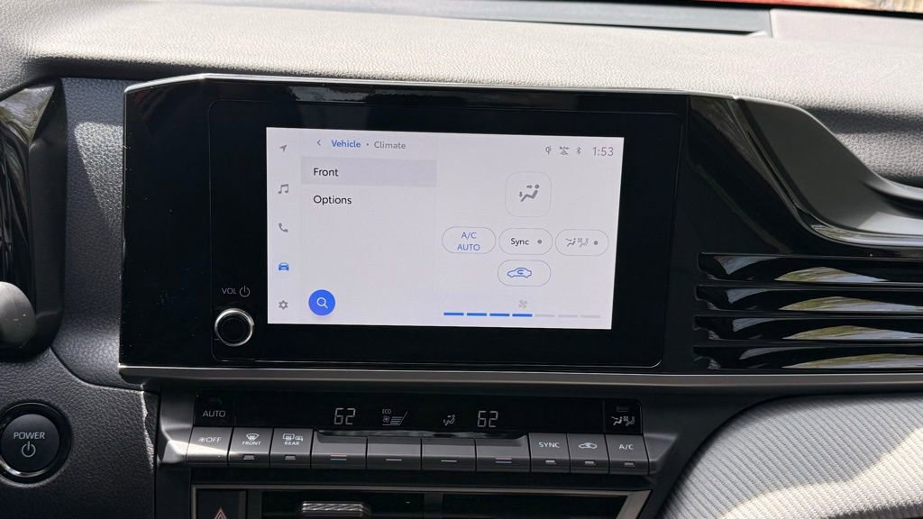 Used 2025 Toyota Camry SE image 14