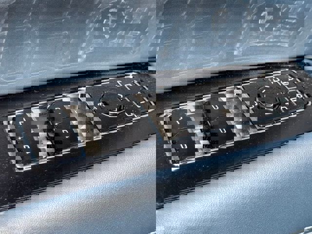 New 2025 Cadillac Escalade IQ Luxury 2 image 18