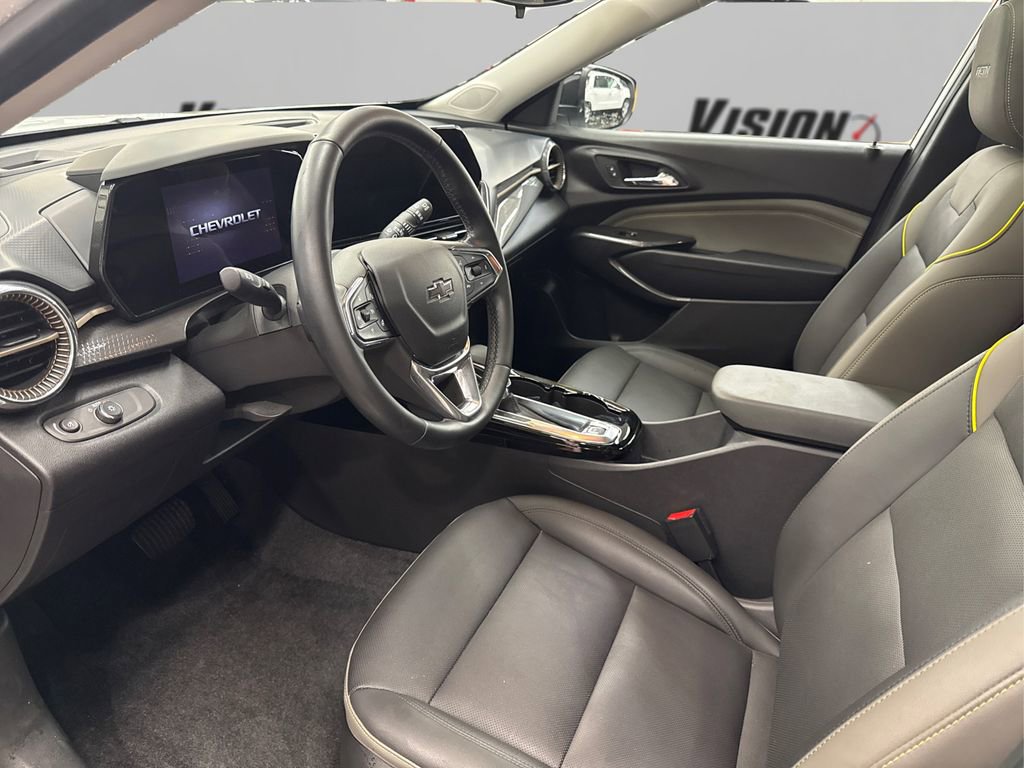Used 2024 Chevrolet Trax ACTIV w/ Sunroof Package image 9