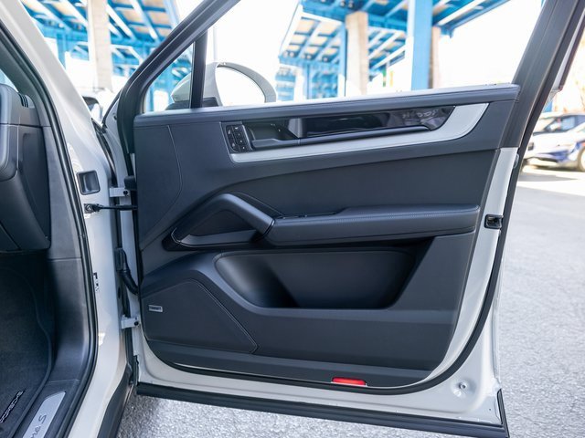 New 2026 Porsche Cayenne S image 48