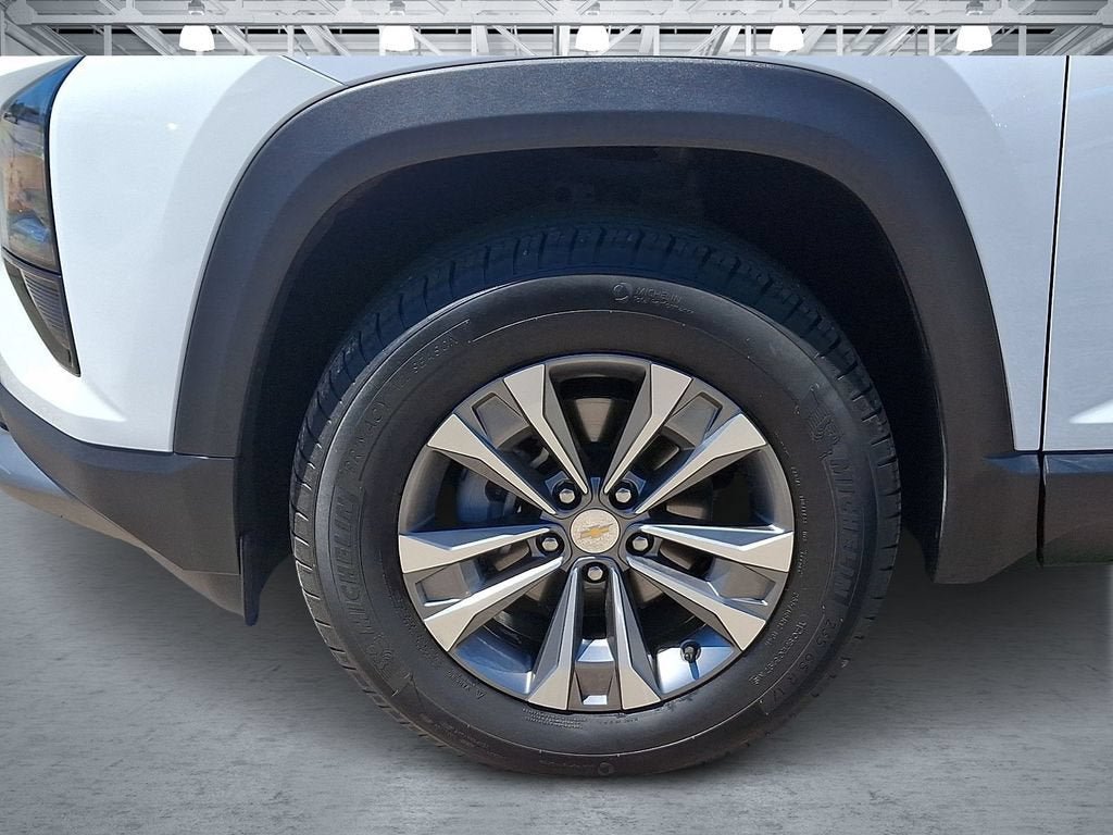 Used 2025 Chevrolet Equinox LT w/ Convenience Package II AWD/4WD image 9