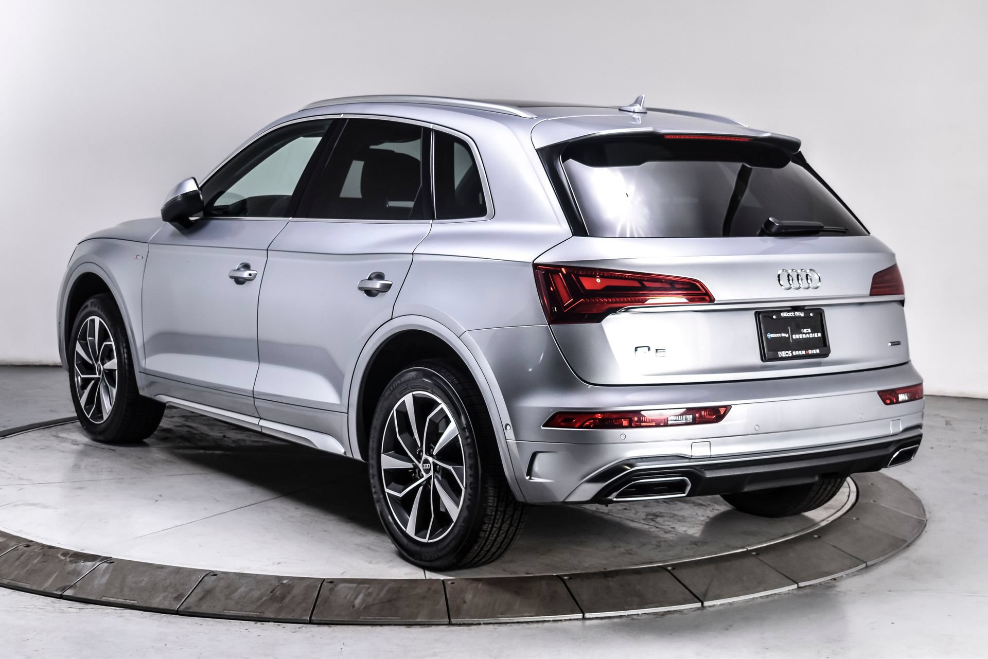 Used 2023 Audi Q5 2.0T Prestige AWD/4WD image 4