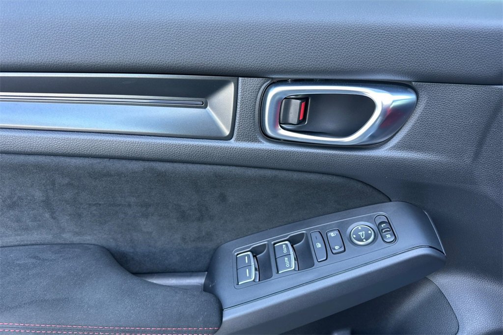 Used 2023 Honda Civic Type R image 10