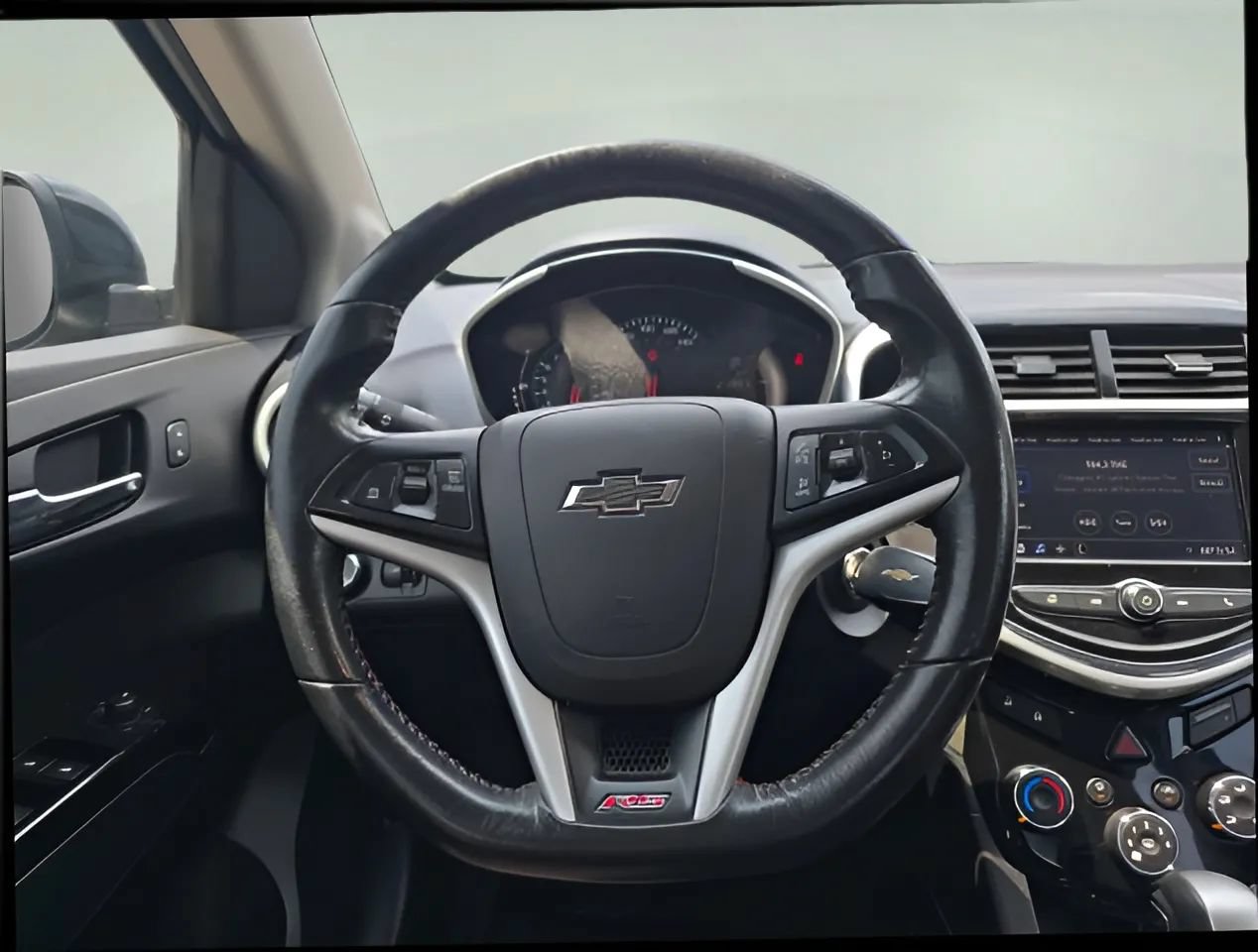 Used 2020 Chevrolet Sonic LT w/ RS Package FWD image 16