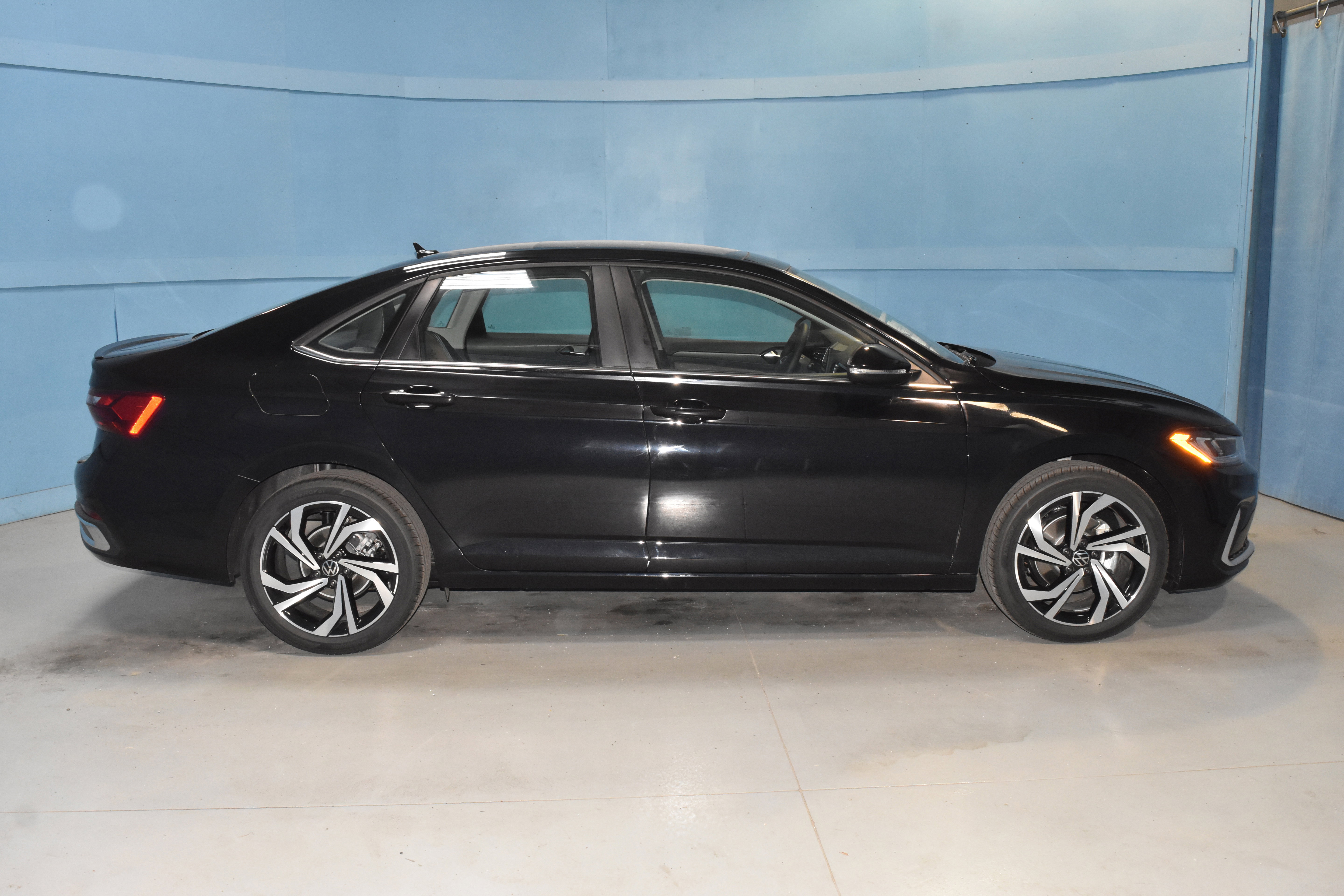 New 2026 Volkswagen Jetta SEL FWD image 19