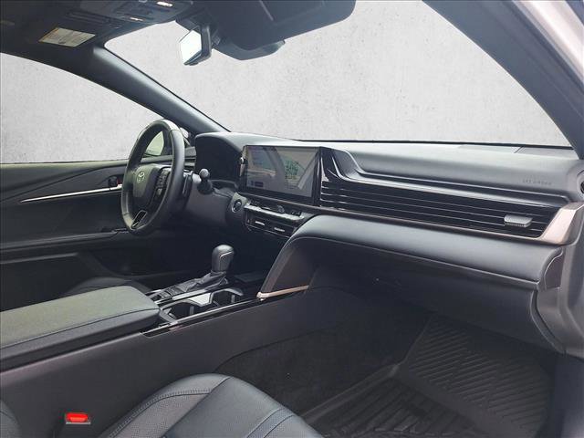 Used 2025 Toyota Camry XSE FWD image 18
