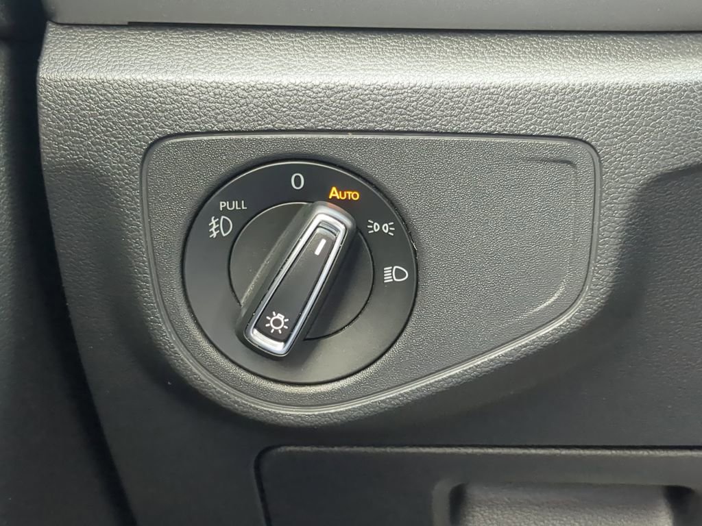 Used 2019 Volkswagen Atlas SE w/ Towing Package image 28