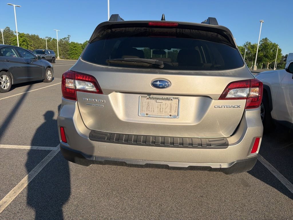 Used 2016 Subaru Outback 2.5i Limited AWD/4WD image 10